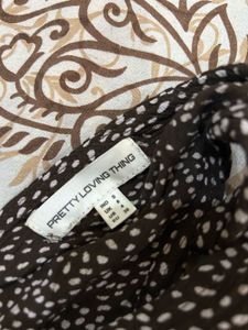 Pretty Loving Thing Sweetheart Neckline Top [Xs]
