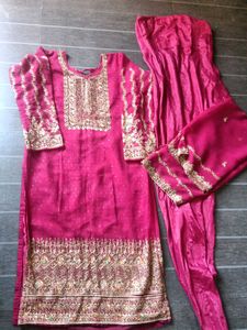 Elegant Pink Embroidered Kurta Set