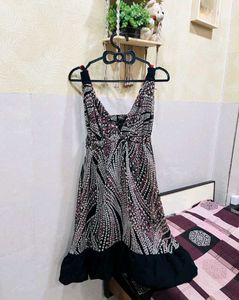 Total 10 Stylish Women&#39;s Dresses