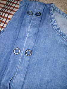 regular top for girls in denim fabric