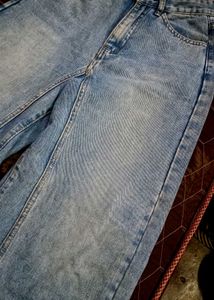 Wide Leg Light Wash Jeans