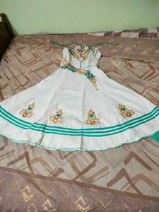 Elegant Embroidered Kurta Set