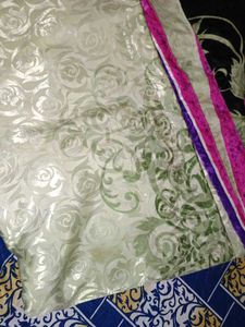 Saree With Out Blouse
