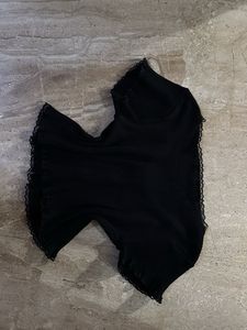 Cute Black Crop Top-NOT WORN EVEN ONCE.SIZE-28-34