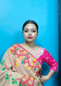 Elegant Ethnic Dhakai Jamdani saree