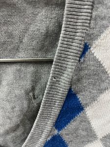 GUESS V-Neck Sweater