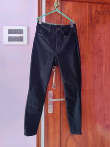 H&amp;M Curvy Fit Skinny Jeans (No Tag)