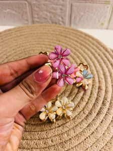 Floral Hair Claw Clips - Set of 4