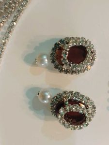 Stone And Pearls Necklace With Earings