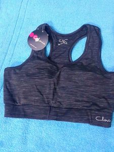 Clovia Sports Bra