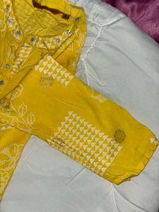 Yellow Avaasa Bandhani Print Kurti