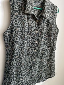 Flat 199 Any Top! Chic Grey Sleeveless Shirt/Top