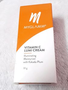 MyGlamm Vitamin C Lumi Cream | Illuminating Moistu