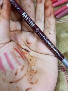 Set Of 9 Lipliner&#39;s 8IsTrue Lips One Ads