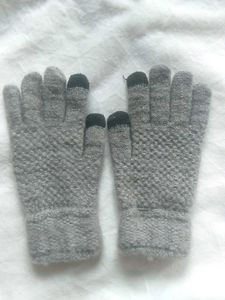 Gray Touchscreen Gloves