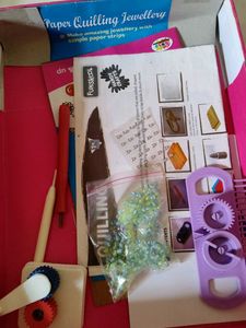 Paper Quilling Jewellery and Loom Bracelet kit