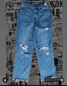 ✨Ripped Denim Jeans✨