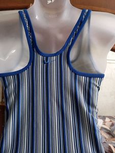 Nike Sports Top