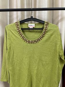 Women Green Solid Sweatshirt