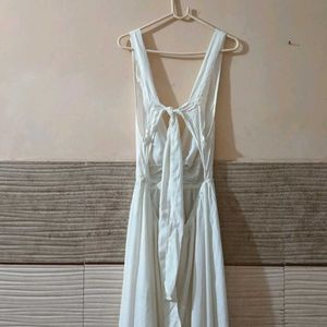White Backless Maxi Dress 🦢