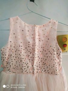 Kids Girl Frock 5-6 Year Old ,Neat And Clean.