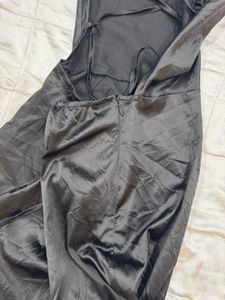 Black bodycon dress