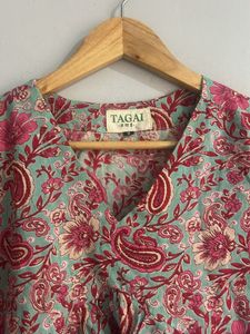 Floral Print Long Sleeve Top