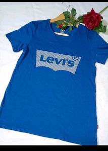 Levi's T-shirt 99/- Only