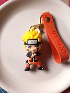 PACK OF 8 PREMIUM KEYCHAINS