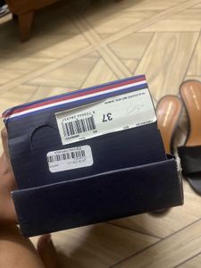 Authentic Tommy Hilfiger Leather Slim Heels