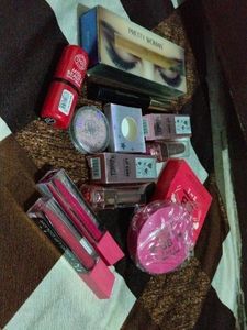 All Mackup Products And Different Brands Stock