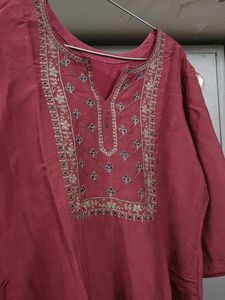 Elegant 3 Piece Contrast Maroon Suit