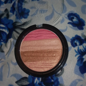 blusher plus eyeshadow for Becky ♥️