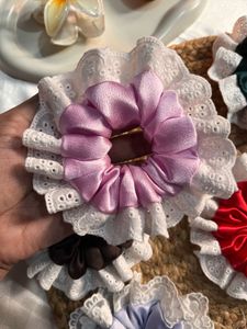 3 Lace Scrunchies