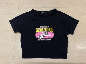 Graphic Print Crop Top