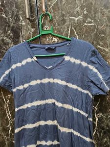 Tie-Dye V-Neck T-Shirt