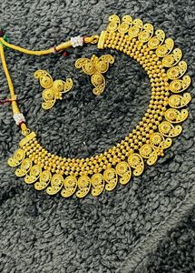 Pair With paithani