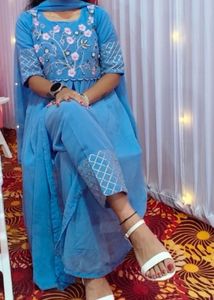 Elegant Blue Embroidered Kurta Set