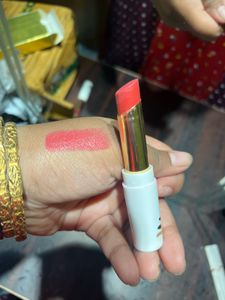 My Glamm Lit Creamy matte lipstick
