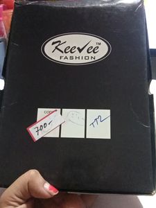 Stone Fitted Necklace