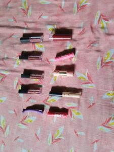 6 Lipstick Of Different Shades😍😍one Hair Clip...