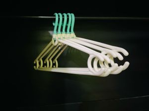 5 pis  Clothes Hangers