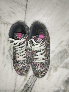 Flower Pattern Shoes