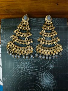 Earings