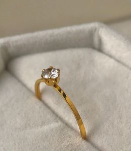 Anti-tarnish Single stone dainty ring