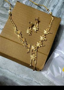 Earning Nd Necklace Set New Golden Colour