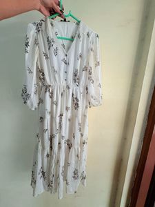 Floral Print Tiered Midi Dress