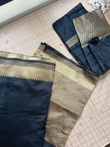 Elegant Black &amp; Gold Saree