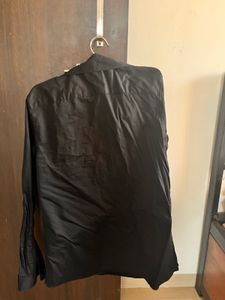 Men's Black Button-Down Shirt