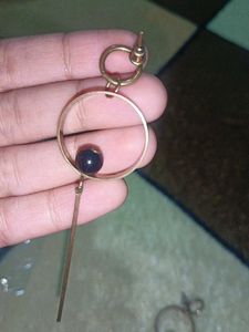 4 Pairs Of Earrings